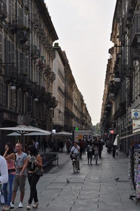 rue piétonne à Turin